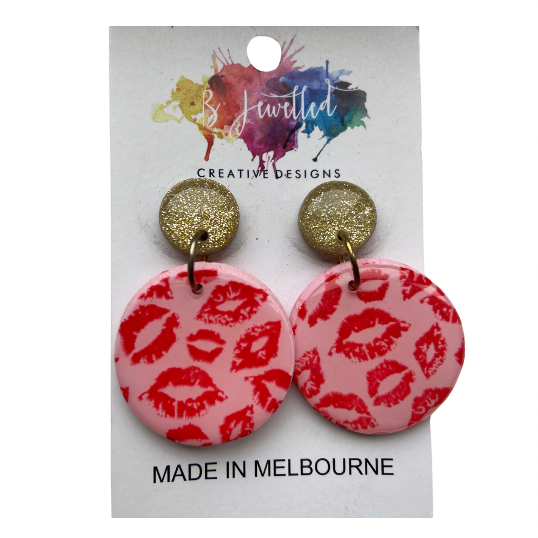 Kiss Kiss Earrings - last pair